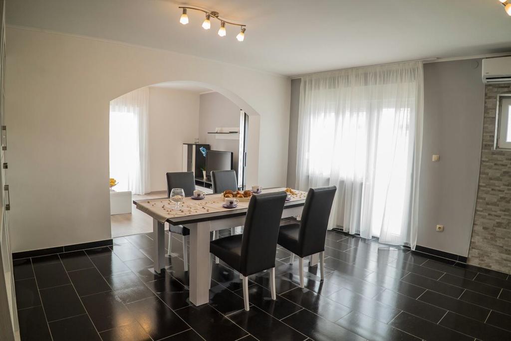 Apartman Ljubica Sea View Stobreč Zewnętrze zdjęcie